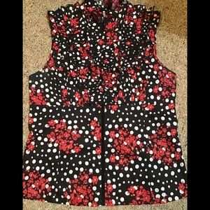 Women’s new with tags size 14 sleeveless zip up top/blouse
